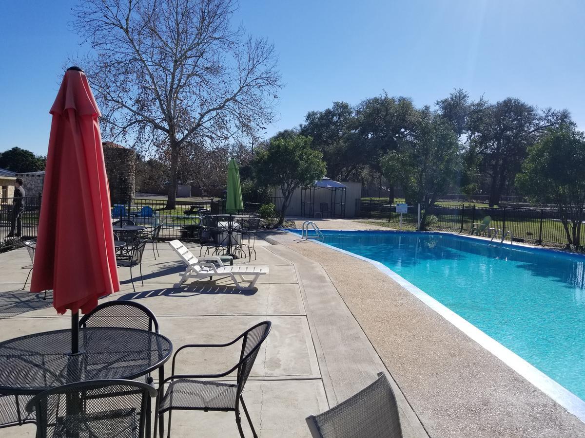 The Lodge At Cypress Falls Wimberley Eksteriør billede