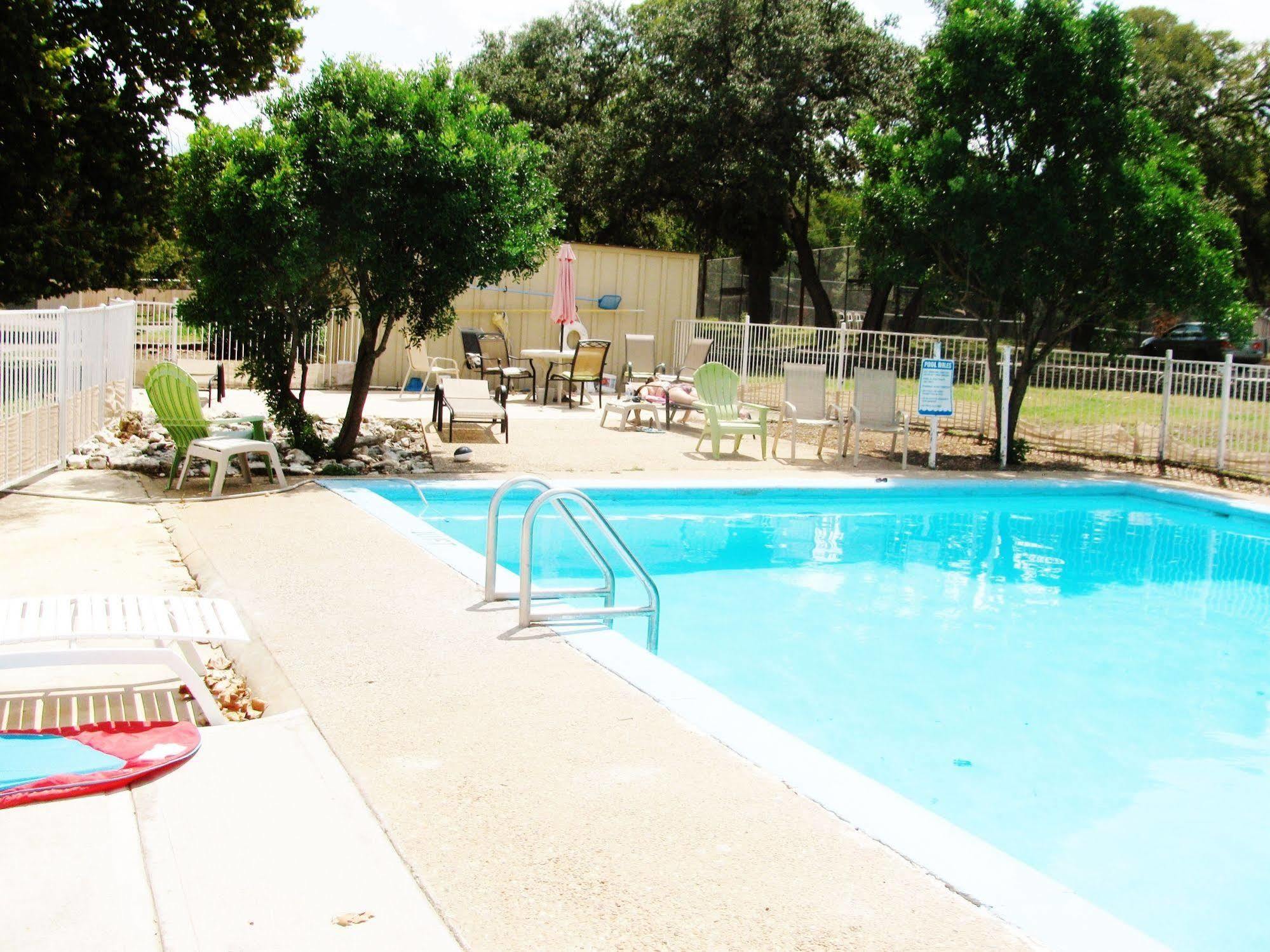 The Lodge At Cypress Falls Wimberley Eksteriør billede