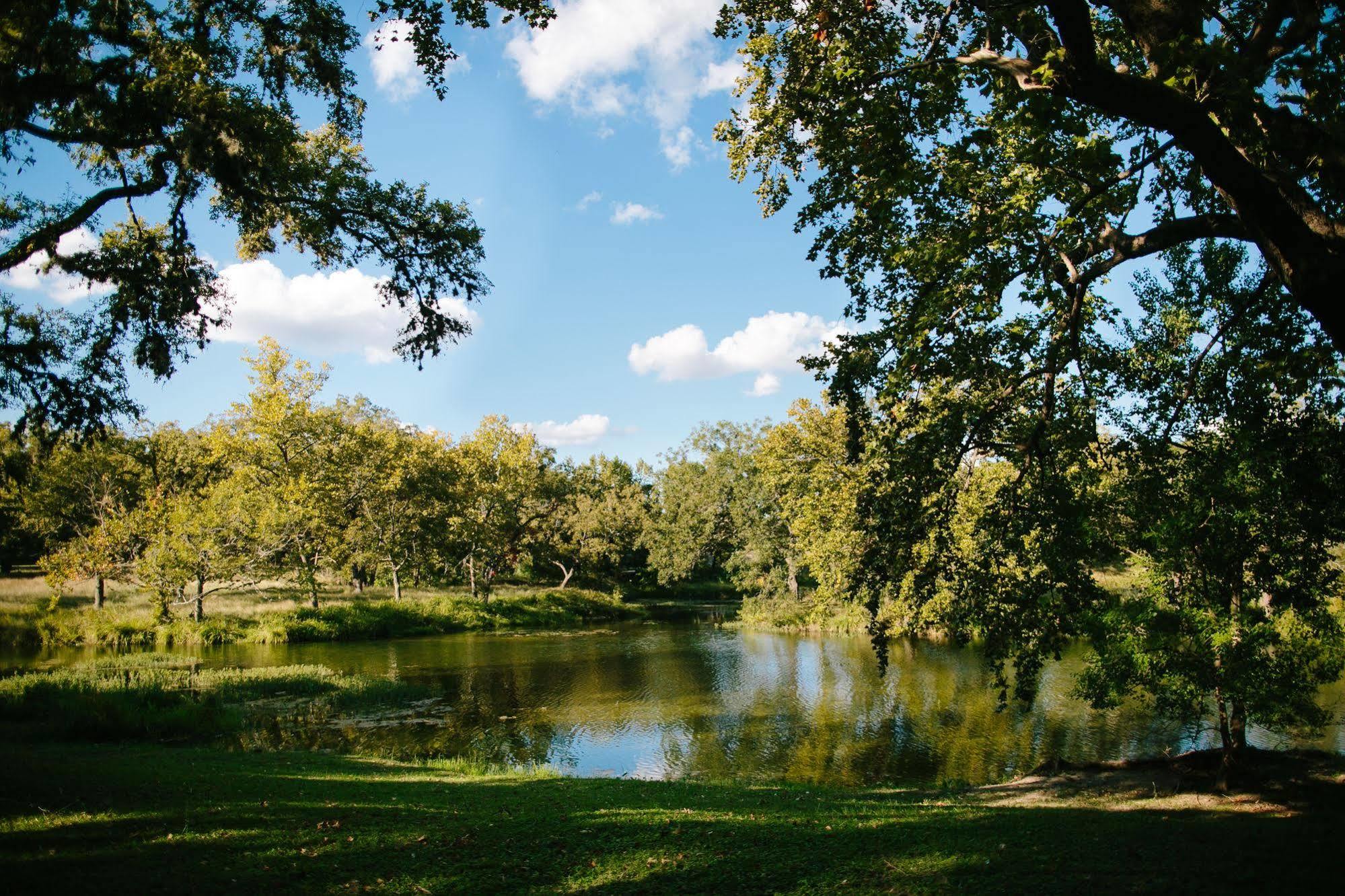 The Lodge At Cypress Falls Wimberley Eksteriør billede